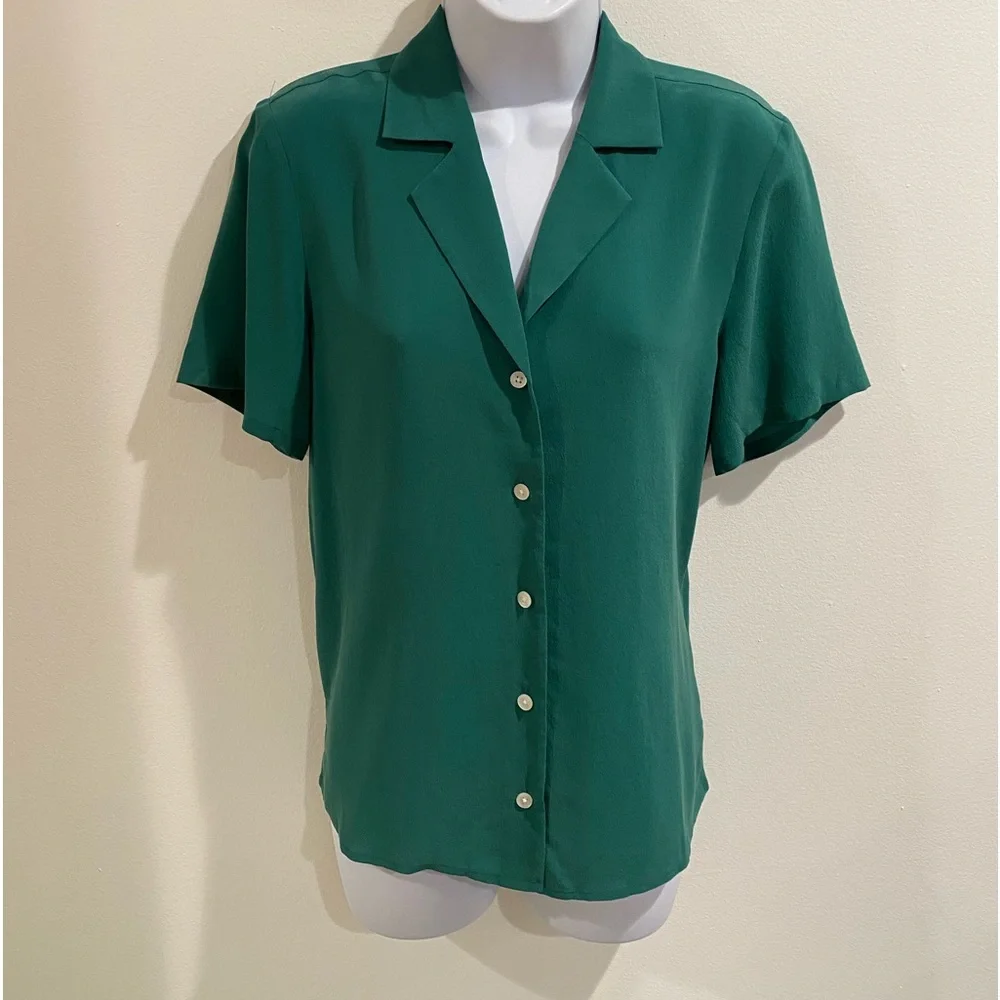 100% Silk Blouse ModCloth Green Camp Shirt Medium - Picture 5 of 8